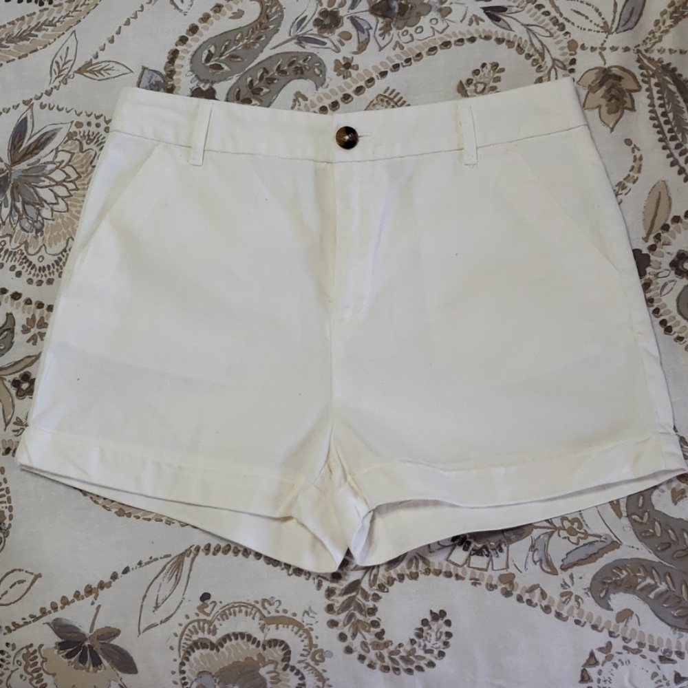 White shorts Sz 27 (US)